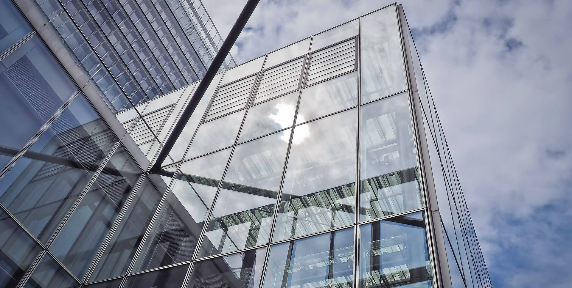 glass and aluminium, glass and aluminum company, aluminum material suppliers, aluminium manufacture, glass installation