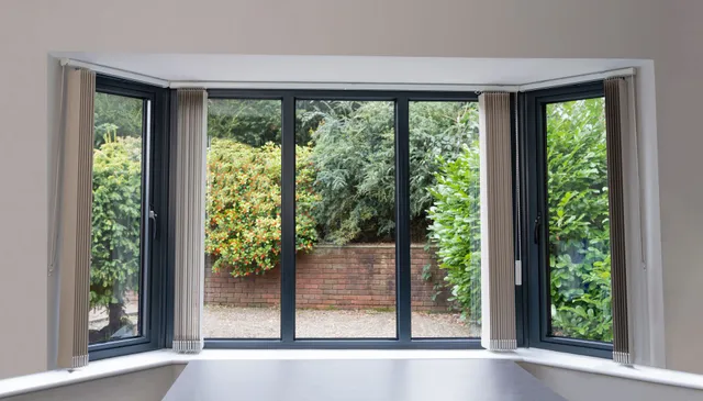 glass and aluminium, glass and aluminum company, aluminum material suppliers, aluminium manufacture, glass installation